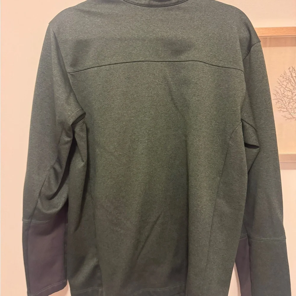 The North Face Green 1/4 Zip Pullover with Neon Yellow Details Size‎ Large